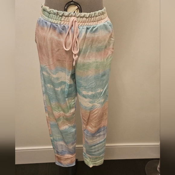 Stylish sweats - Picture 6 of 13